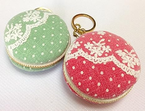 Amazon Co Jp 手作り大好き マカロンポーチ 手作りキット カット済の布で簡単手縫い ２個セット 緑ｘ赤 ホーム キッチン