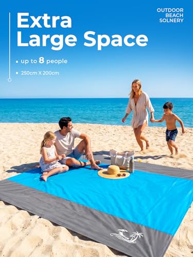 Solnery Large Beach Blanket Waterproof Sandproof, Beach Mats Sand Free, Windproof Outdoor Mat, Portable, 4 Stakes, 250 x 200 cm, Fits 1–8 People, for Seaside, Picnic & Camping (Ocean Blue)