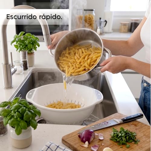 Snips Kitchen Strainer Ø 28 cm with Handles, White and Grey, Made in Italy | Solid and handy strainer with radial grooves and two handles, for pasta, vegetables and fruit; dishwasher safe