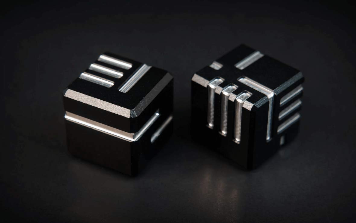 AKO DICE Set of 2 Black - Unique Metal Dice