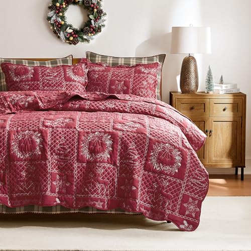 WDCOZY Christmas California Cal King Size Quilt Bedding Sets with 2 Shams, Oversized Red Patchwork Lightweight Xmas Bedspread Coverlet with Tree Reindeer Snowflakes Pattern, Thin Comforter, 3 Pieces