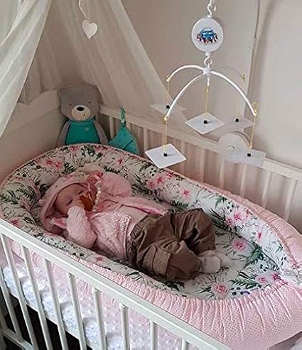 Anti Allergique Friends Blue Nid Pour Nouveau Ne Nourrisson 50x90 Cm Baby Nest Coussin Pour Bebe Cocon Bebe Jukki Reducteur De Lit Bebe 100 Coton Cocon De Sommeil Pour Baby De 0 9 Mois Cale Bebes