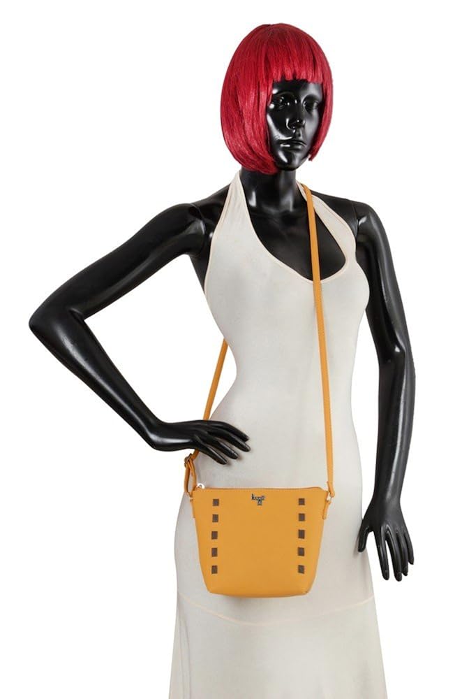 baggit women's sling bag (mango) ()