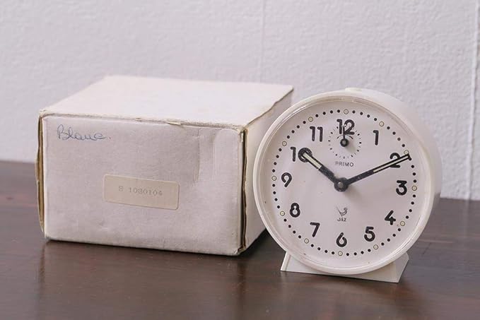 Amazon Co Jp ヴィンテージ雑貨 フランスビンテージ 箱付き Jaz社 白いボディのレトロな覚まし時計 置時計 枕時計 R ホビー