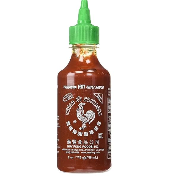 THE ORIGINAL HUY FONG SRIRACHA, 9 OZ ROOSTER SRIRACHA CHILI SAUCE, SPICY FLAVOR HOT SAUCE W/CHILI PEPPER, CLASSIC COOK SRIRACHA CHILI PASTE FOR HOTDOGS, EGGS, BURGERS, KOREAN DISH, TACOS, 1-PACK