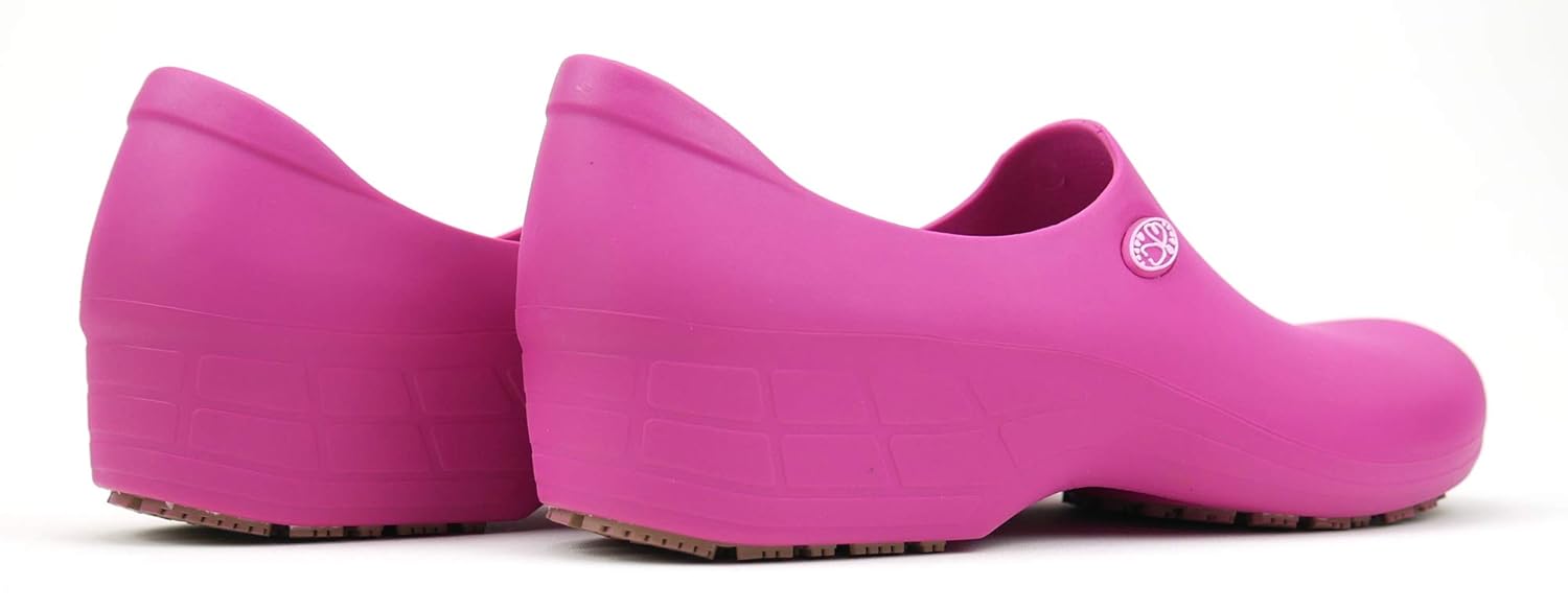slip resistant nursing shoes