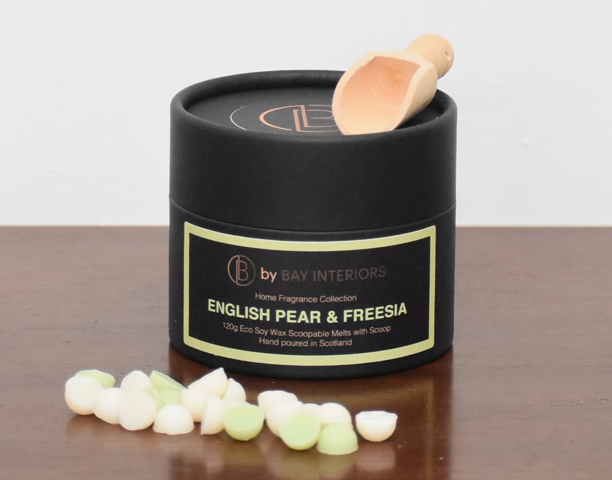 by Bay Interiors Eco Soy Scoopable Wax Melts Highly Scented Vegan No Plastic 120g (English Pear & Freesia) with Natural Wooden Scoop 15% Fragrance Oil Gifting Idea