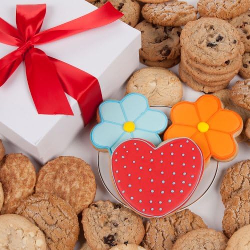 Daisies & Hearts Signature Cookie Gift Box- 12 Pc.