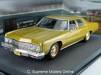 Diorama Chevrolet Bel Air Or James Bond Film Live And Let Die 1 43 Amazon Fr Jeux Et Jouets