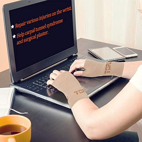 TOFLY Compression Arthritis Gloves, 1 Pair, Thumb & Wrist Support for Men Women, 20-30mmHg Compression Wrist Sleeve for Carpal Tunnel, Wrist Pain & Fatigue, RSI, Tendonitis, Sports, Daily Use, Beige S - Thumbnail 5