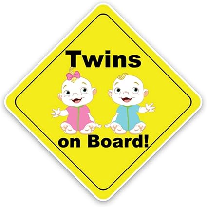 13 8 13 8 Cm Beaux Jumeaux Dessin Anime Bebe A Bord Colore Autocollant De Voiture Graphique Decoration Amazon Fr Bricolage