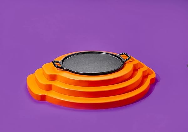LODGE BOLD 14 INCH SEASONED CAST IRON PIZZA PAN, DESIGN-FORWARD COOKWARE