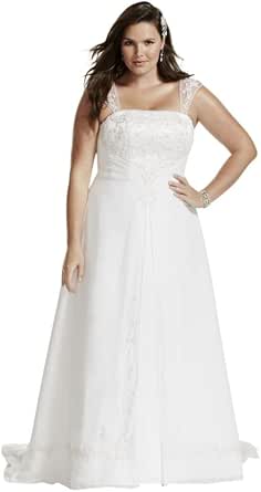Amazon.com: Vestido de novia de David's Bridal con mangas de casquillo y  tallas grandes, estilo 9V9010, Trapecio o corte en A, 28 Plus : Ropa,  Zapatos y Joyería