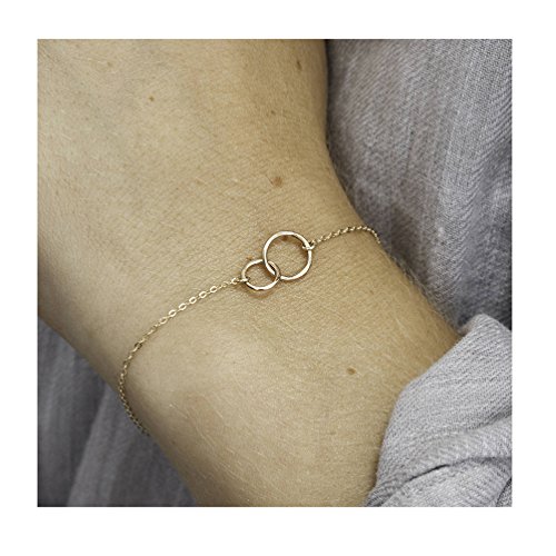 Sisters Bracelets For Women,14K Gold Plated Handmade Dainty Chain Hammered Two Circles Cute Charm Linked Rings Friendship Generations Bracelet Jewelry