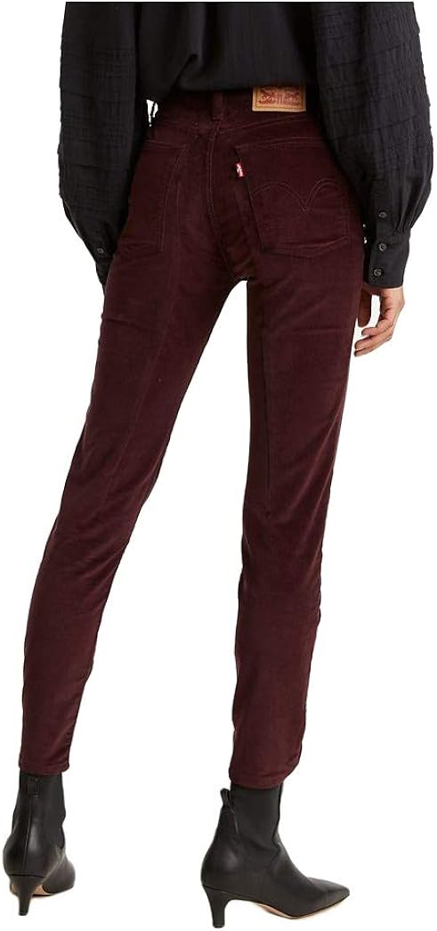 Levi's Women's Wedgie Skinny Jeans (Standard and Plus) at  Women's Jeans store