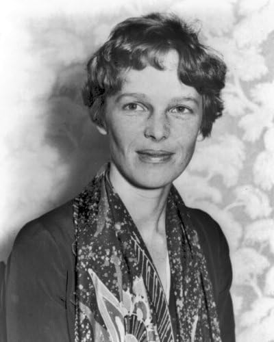 Photographs - New 8x10 Photo: Women's Aviation Pioneer Amelia Earhart