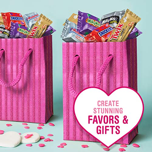 image for Mars SNICKERS, TWIX, MILKY WAY & 3 MUSKETEERS Valentine's Day Chocolat