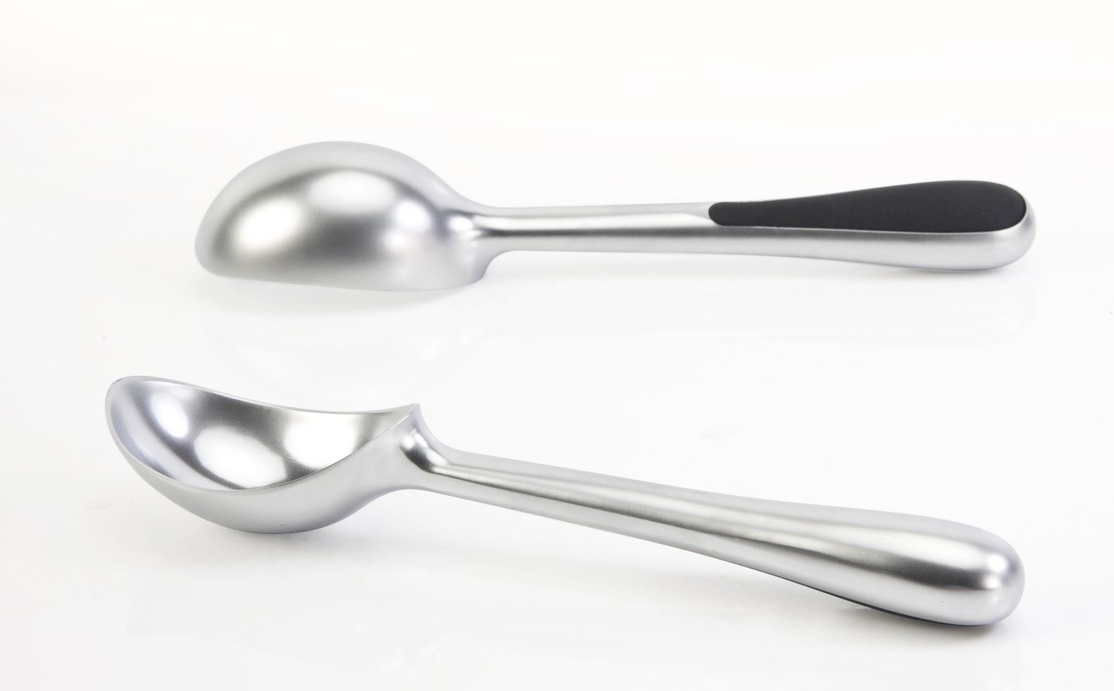Sabatier Silver Ice Cream Scoop - Professional, Modern, Fashionable Colour Design. Strong Spoon & Handle. Handheld Kitchen Tool for Scooping/Spooning Ice Cream & Sorbet.