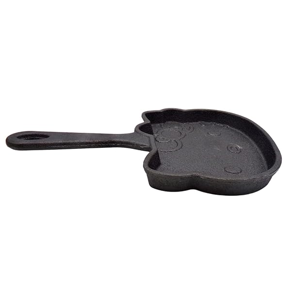 GALERIE HELLO KITTY PANCAKE SKILLET WITH MIX, STOCKING STUFFERS CHRISTMAS GIFTS FOR KIDS, MINI MAKER MOLD, 3.52 OUNCES