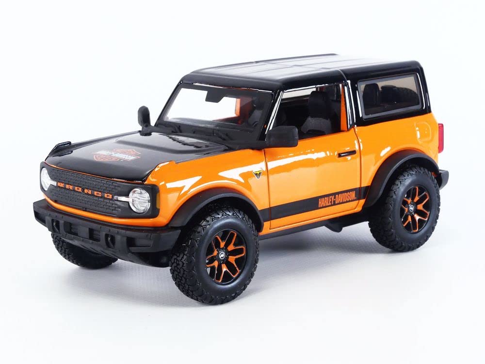 Maisto 32272OR Miniature Collection Car, Orange/Black
