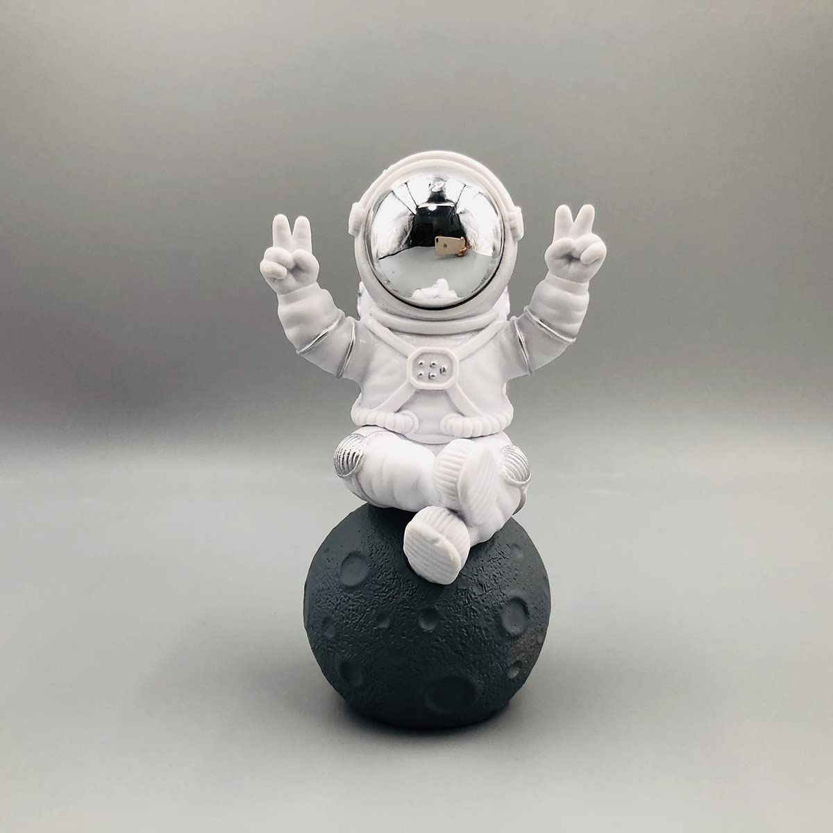 Astronaut Spaceman Statue Ornament Home Office Desktop Figurine Decors Set of 3 - Golden