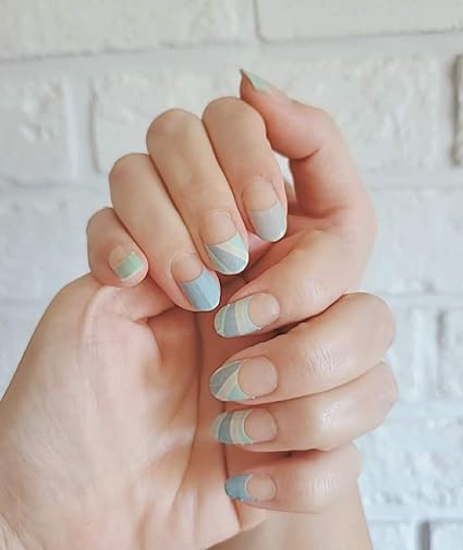 Amazon Co Jp ネイルステッカー 手の爪 足の爪 両方対応サイズ サンダルの季節到来 夏 ペティキュアシーズン シール を貼るだけで簡単に本格的なネイルが完成 話題のネイルシール 貼るマニキュア 初心者でも誰でも簡単 色々なカラーとデザイン ジェルネイルシール