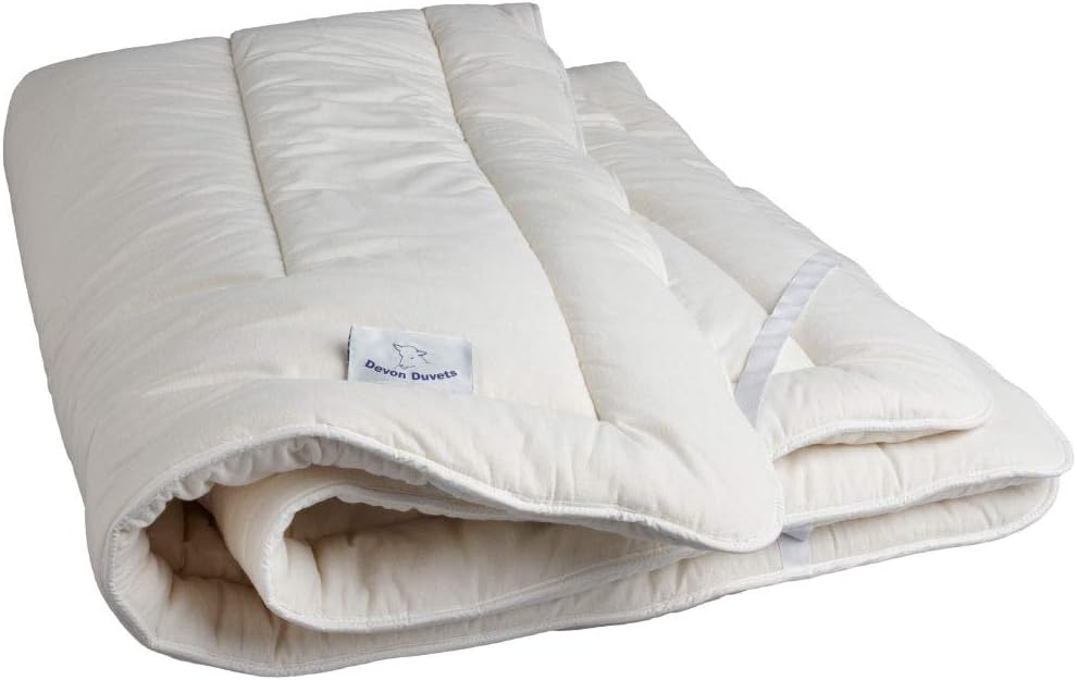 Devon Duvets UK - British Handcrafted Natural Woollen (Wool) Mattress Topper - Double (135 x 190cm)