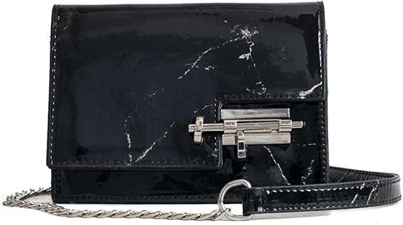 Amazon Co Jp ｊｑｂｆｌレディース バッグ ショルダーバッグ 小さいめ チェーン付き 斜めがけバッグ 可愛い ミニバッグ ポシェット おしゃれ かばん 女性用 パーティー Freesize黒 服 ファッション小物