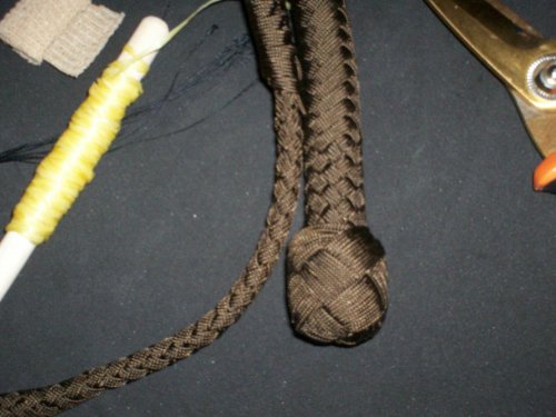 How To Make A Nylon Bullwhip (Nylon Whipmaking Book 1)