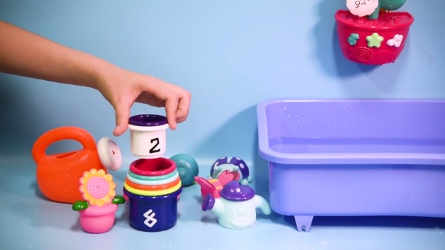 6 Toddlers+Waterfall+Squirter+Stacking+Organizer