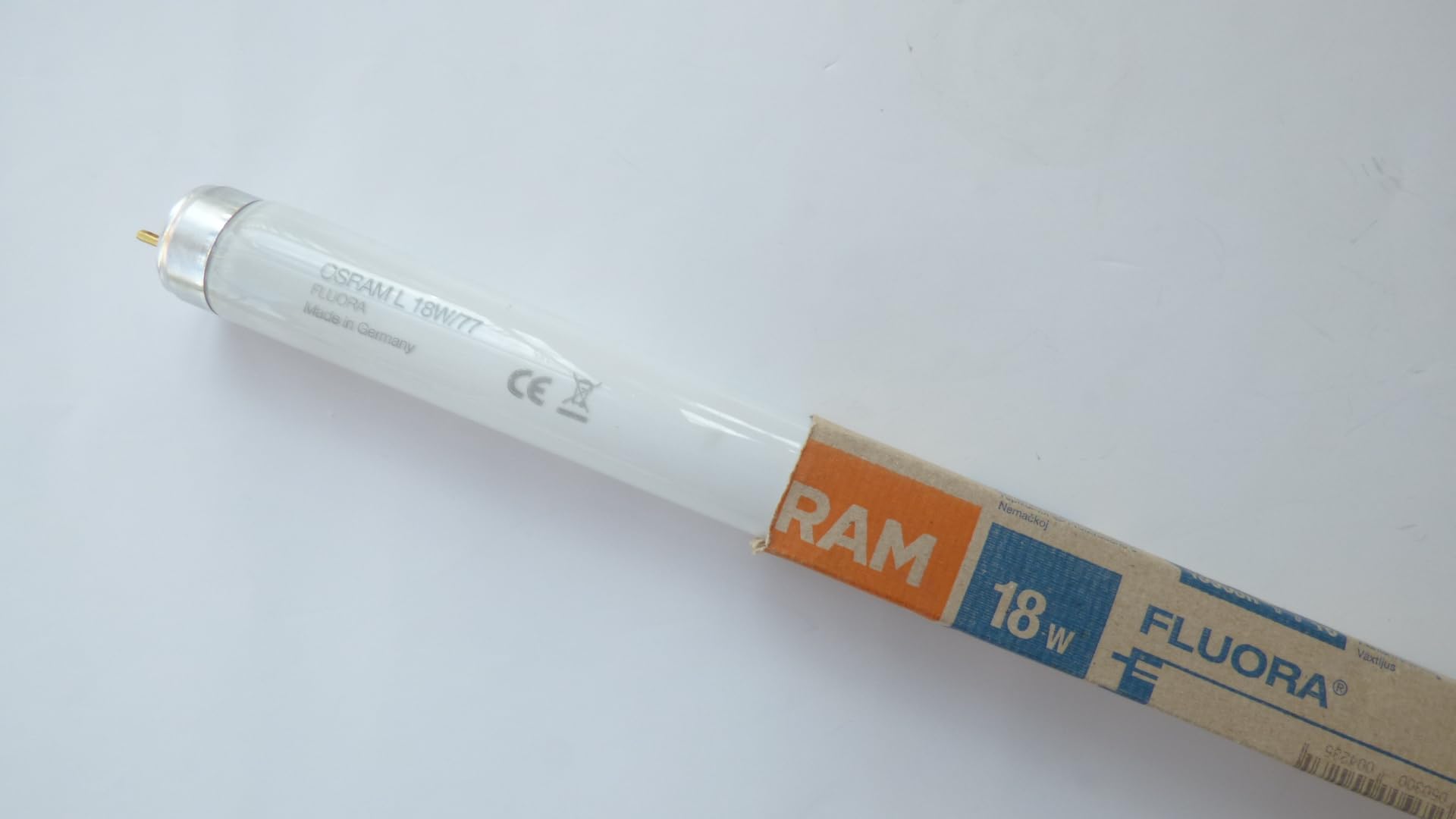 Osram Lumilux T8 LUMILUX L Ceiling Light 18 W/77 Fluora FLH1