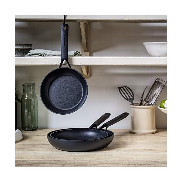 KitchenAid-Classic-Frying-Pan-Non-Stick-Aluminium-Pan-with-Stay-Cool-Handle-Induction-and-Oven-Safe-Cookware-28-cm KitchenAid Classic Forged 3-layer German Engineered, Non-Stick 28 cm Frying Pan, Induction, Oven Safe,Black