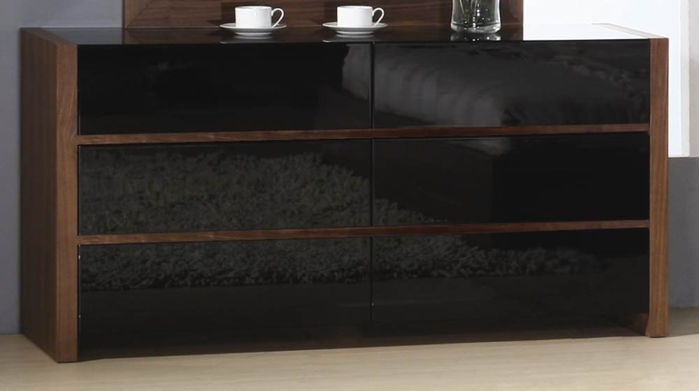 Amazon Com Beverly Hills Furniture Stark Bedroom Dresser In