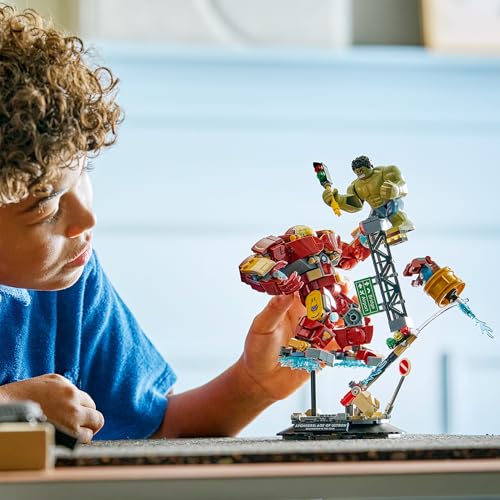LEGO | Marvel Duell der Giganten: Hulkbuster vs. Hulk - Superhelden Spielzeug mit Actionfigur und 2 Minifiguren, darunter Iron Man - Avengers Geschenk für Jungen ab 9 Jahren, Mädchen und Fans - 76343 7