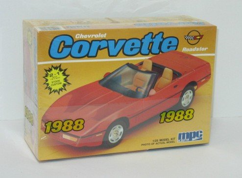 MPC 6204 1988 Chevrolet Corvette Roadster Convertible 1/25 Scale Plastic Model Kit