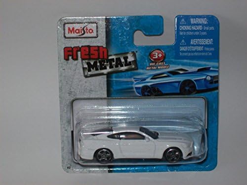 Maisto Fresh Metal Die-Cast Vehicles ~ 2015 Ford Mustang GT (White)
