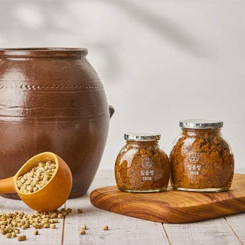 [ Ilpumchung ] Grain Bean Premium Soybean Paste Doenjang | Since 1956 100% Korean Raw Material Used - No Artificial Additives 일품청 알갱이콩 한식 된장 (1.9 lb)