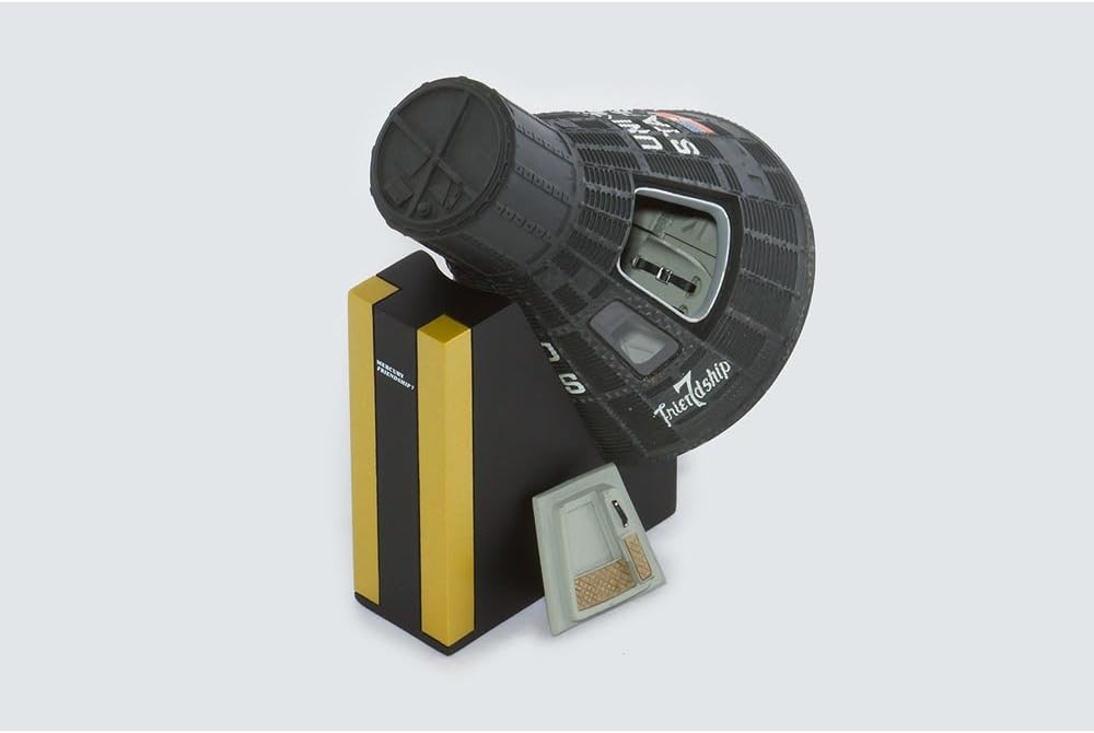 Mercury Capsule Friendship 7 Desktop Model Spacecraft/Museum Quality Collectible Handcrafted Space Aircraft Display Model with Stand: Toys & Games