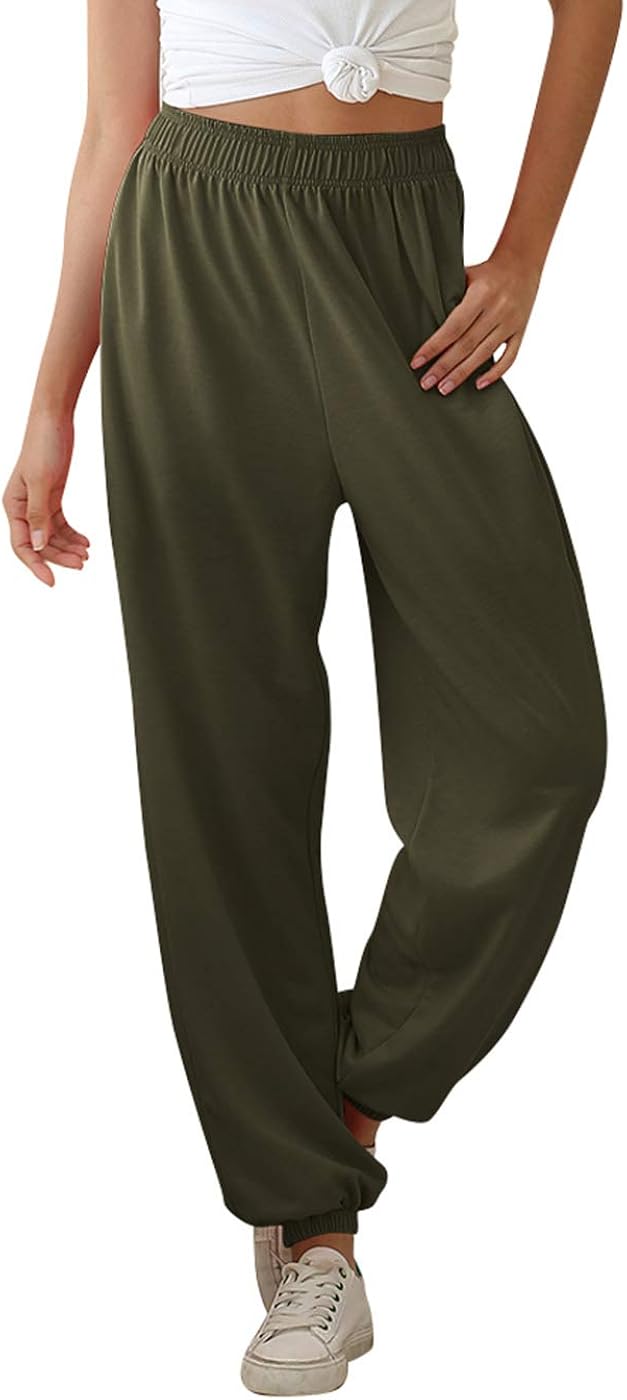 baggy sweatpants with pockets