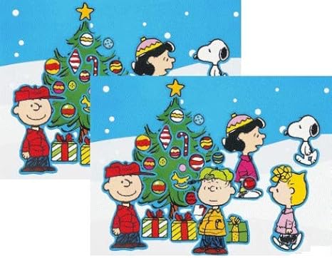 Immagini Natale Linus.Peanuts Personaggi Charlie Brown Lucy Snoopy Sally And Linus Christmas Sticker Scene Confezione Da 2 Amazon It Casa E Cucina