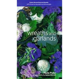 Wreaths and Garlands (Decorating Workbooks)