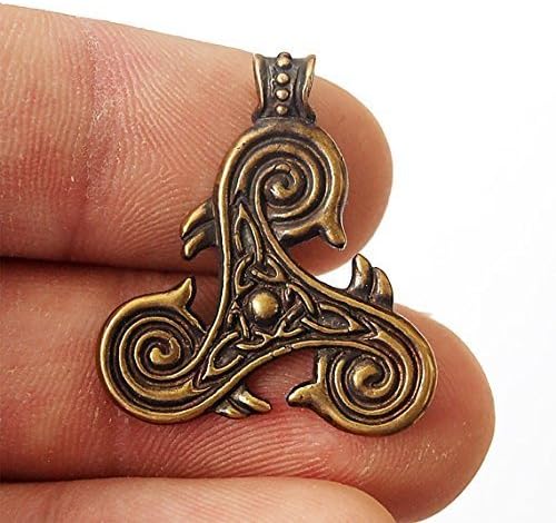 Triskele pendant, Triskele jewelry, Triskele necklace, Triskelion, Teen wolf jewelry, Teen wolf necklace, Teen wolf pendant,