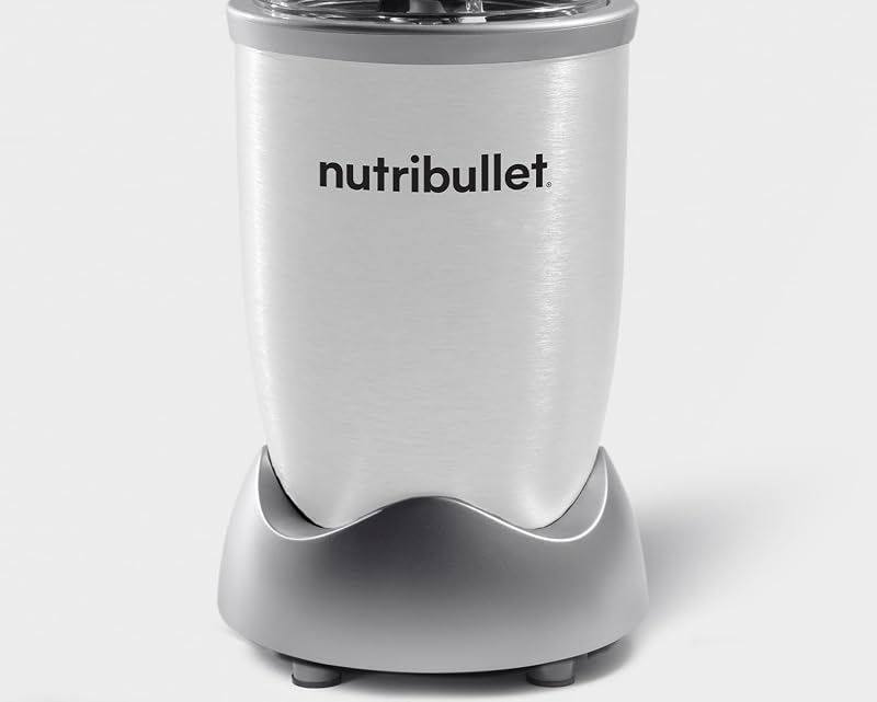 Pro, 900 Watt Leistung, Einfach und schnell in der Anwendung, Kompakt, Leicht zu reinigen, Mit 700 ml Becher, Smoothiemixer, Smoothie Maker, Elektrischer Mixer, Weiß, NB904W