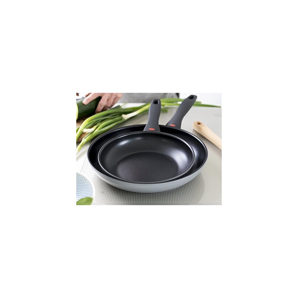 OXO Frying Pan, Non Stick Pan with Soft Touch Handle Induction & Oven