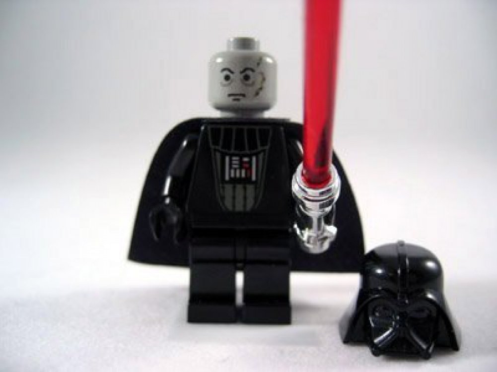 Lego Star Wars Original Darth Vader Minifig MiniFigure with Lightsaber