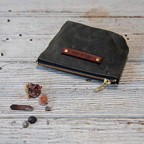 The Saver Pouch in Moss - Thumbnail 3