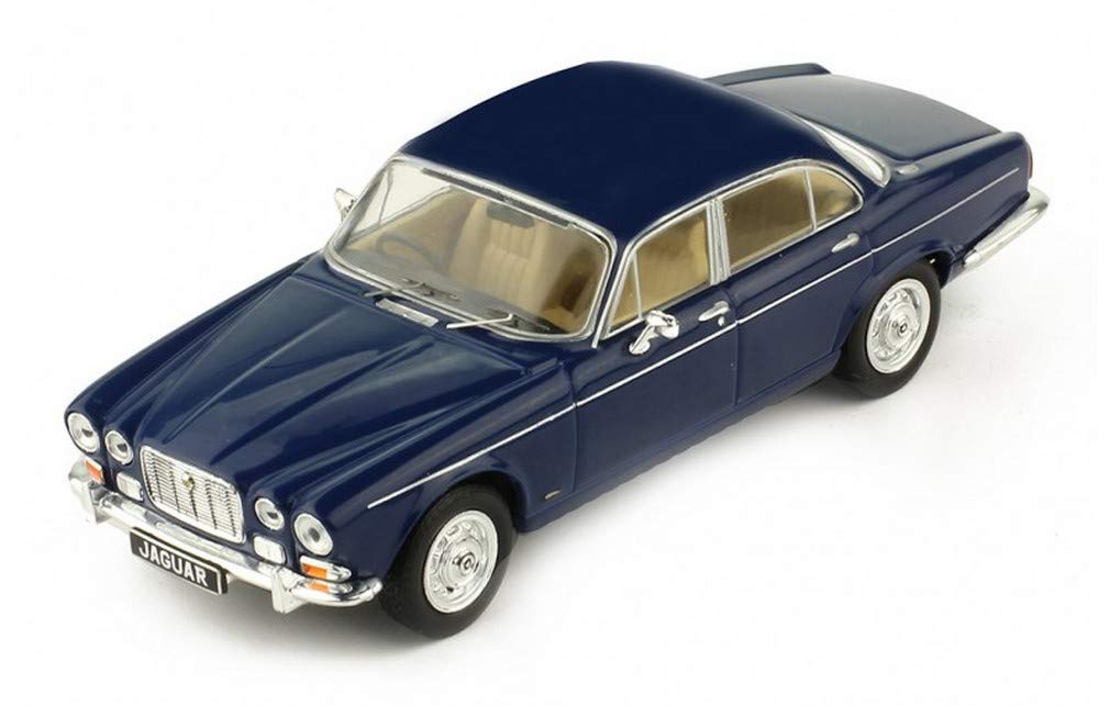 Ixo 1/43 corvette c3 1972. Ford capri cararama 1 43. 1/43 ixo. Jaguar xj minichamps. Man ixo 1/43.