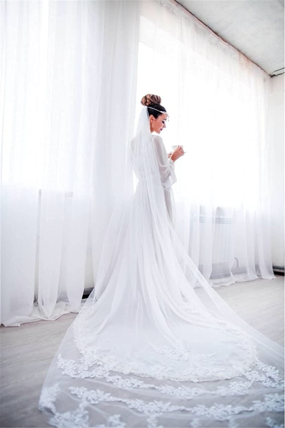 Lianshi Single Layer Wedding Veil Bridal Veil Lace Embroidery Lace Edge Bride Supplies 3M with Comb (Ivory)
