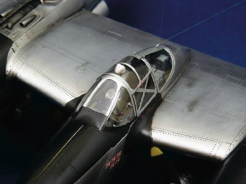 Trumpeter 1/32 P38L-5-LO Lightning Fighter