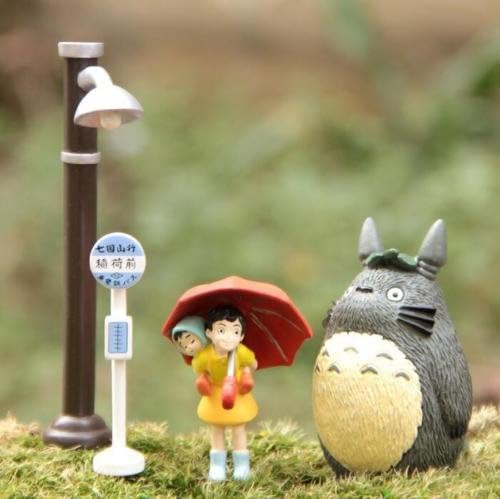 4pcs My neighbor totoro Street lamp Bus Stop Leaf totoro Gao Carry Mei Figure